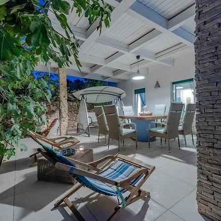 Apartment After Mandre