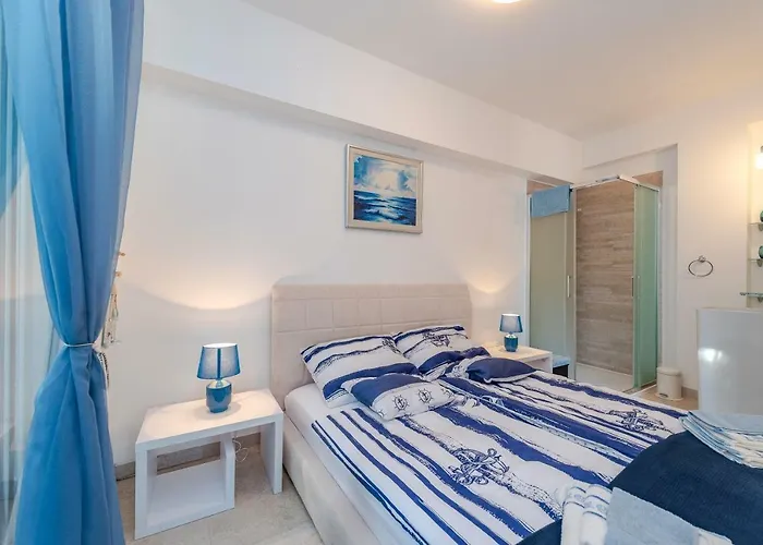 After アパート *